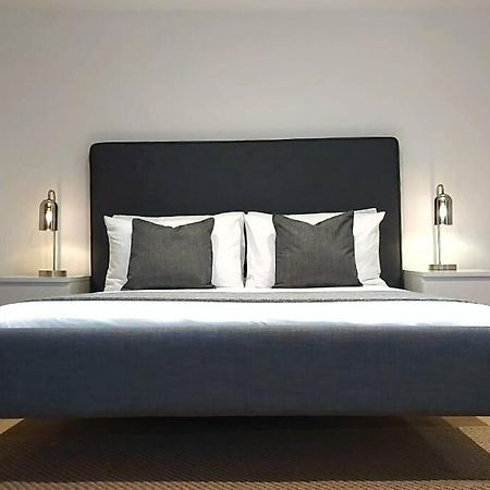 Stylish Apartment In City Centre With Parking Preston  Extérieur photo
