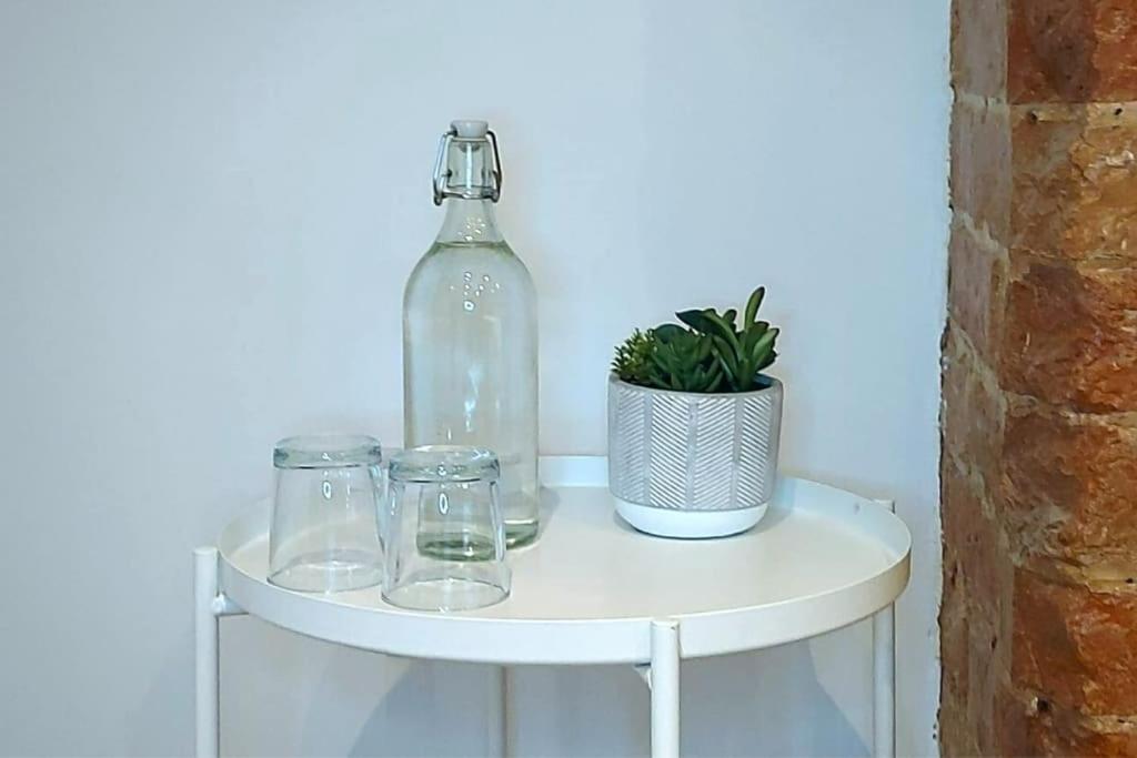 Stylish Apartment In City Centre With Parking Preston  Extérieur photo