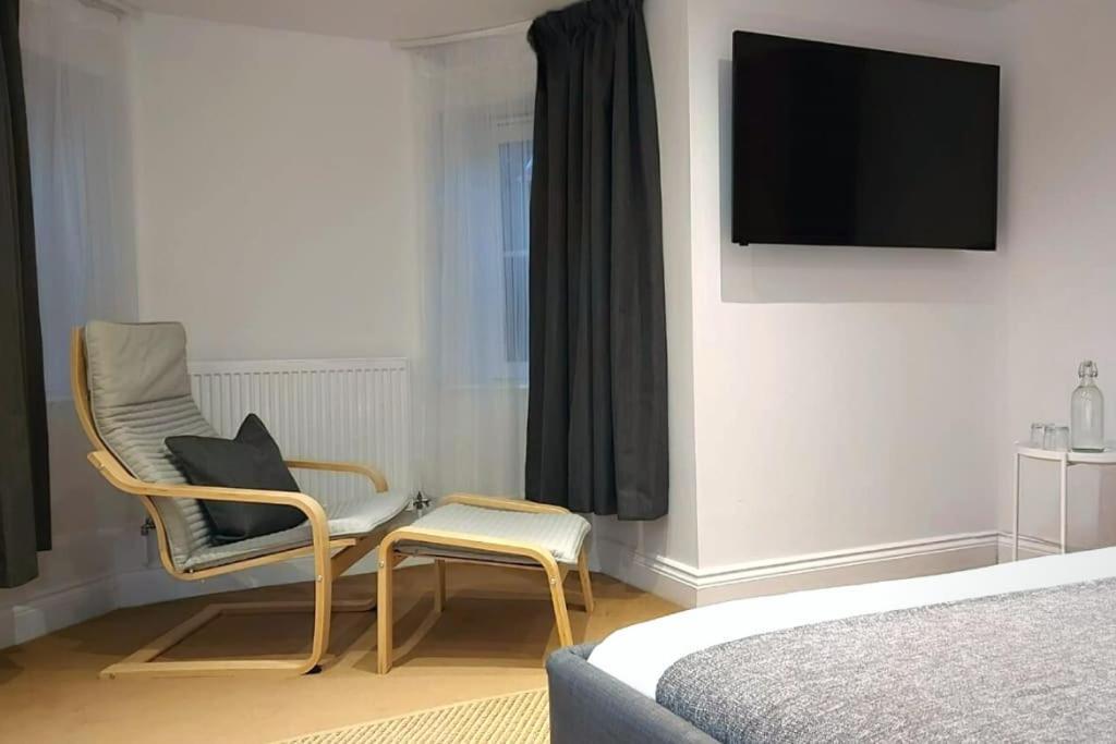 Stylish Apartment In City Centre With Parking Preston  Extérieur photo